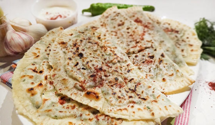 Qutab Recipe & Guide – Azerbaijani Street Food in Baku